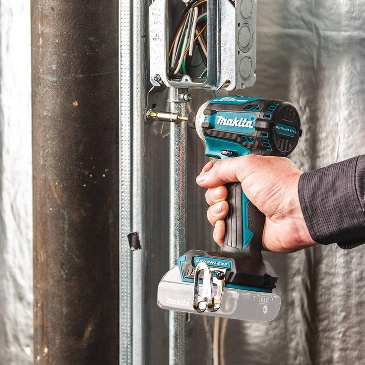 18-Volt LXT Lithium-Ion Brushless Impact Driver with ImpactXPS Insert Bit Holder and ImpactXPS 2 in. Power Bit, 3-Pack