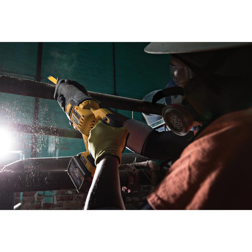 FLEXVOLT 60-Volt MAX Lithium-Ion Cordless Brushless Reciprocating Saw (Tool-Only)