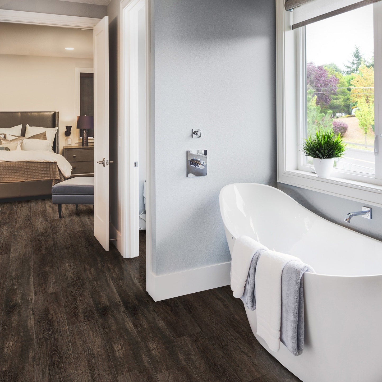 CALI Vinyl Pro Classic Shadowed Oak 7-in W x 48-in L x 5.5-mm Waterproof Interlocking Luxury Vinyl Plank Flooring (23.77-sq ft/carton)