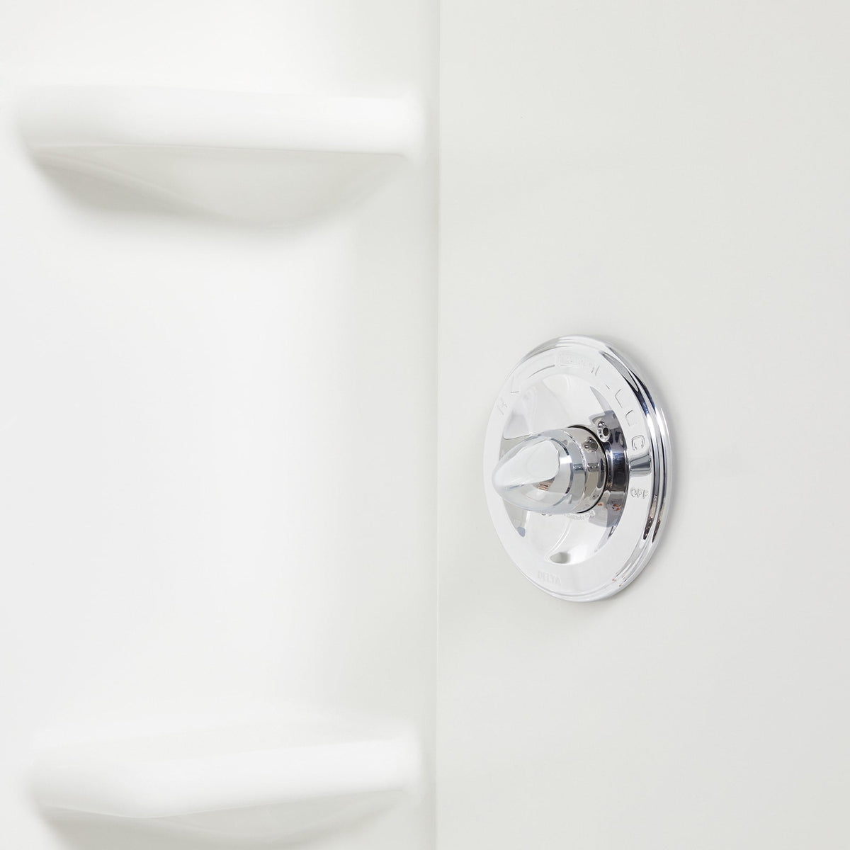 Delta Classic Chrome 4-in Bathtub/Shower Volume Control Trim, Single-Lever Handle (T13020)