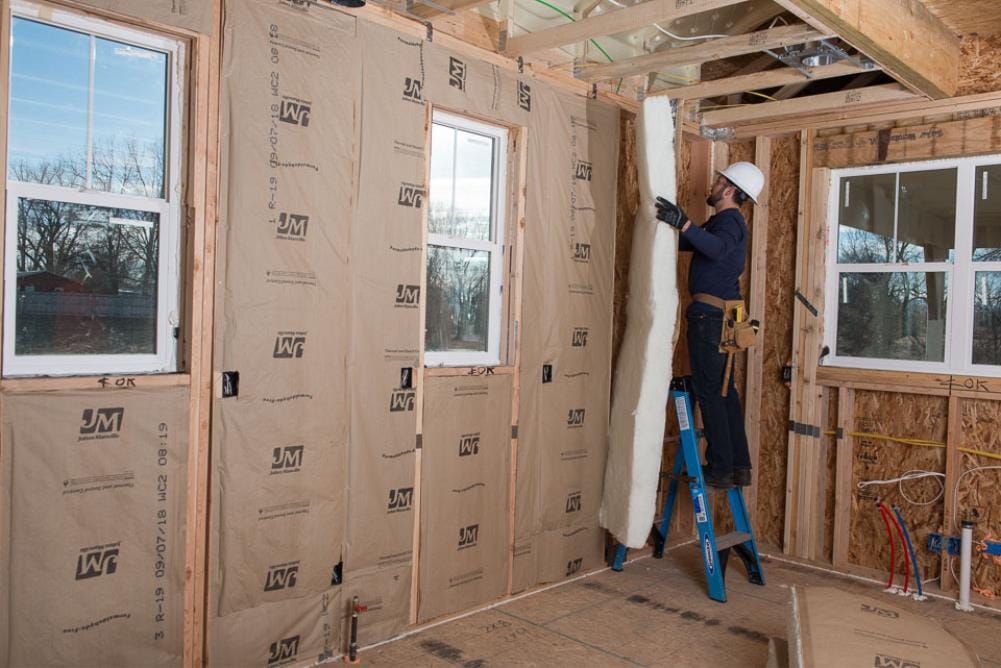 JM R-21 Kraft-Faced Fiberglass Batt Insulation, 15 in. x 93 in., 67.81 sq. ft. (7-Piece Bag)