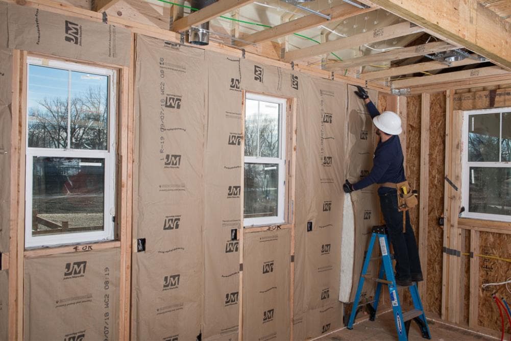 JM R-21 Kraft-Faced Fiberglass Batt Insulation, 15 in. x 93 in., 67.81 sq. ft. (7-Piece Bag)