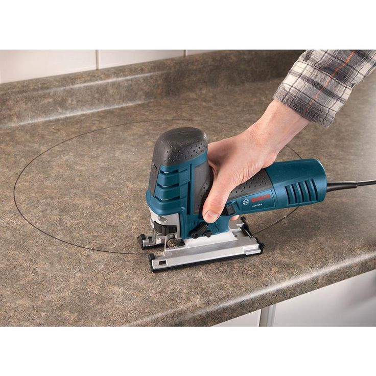 7 Amp Corded Variable Speed Barrel-Grip Jig Saw Kit with Carrying Case