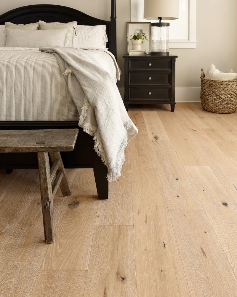 Shaw Oak Parchment hardwood flooring — surface grain detail