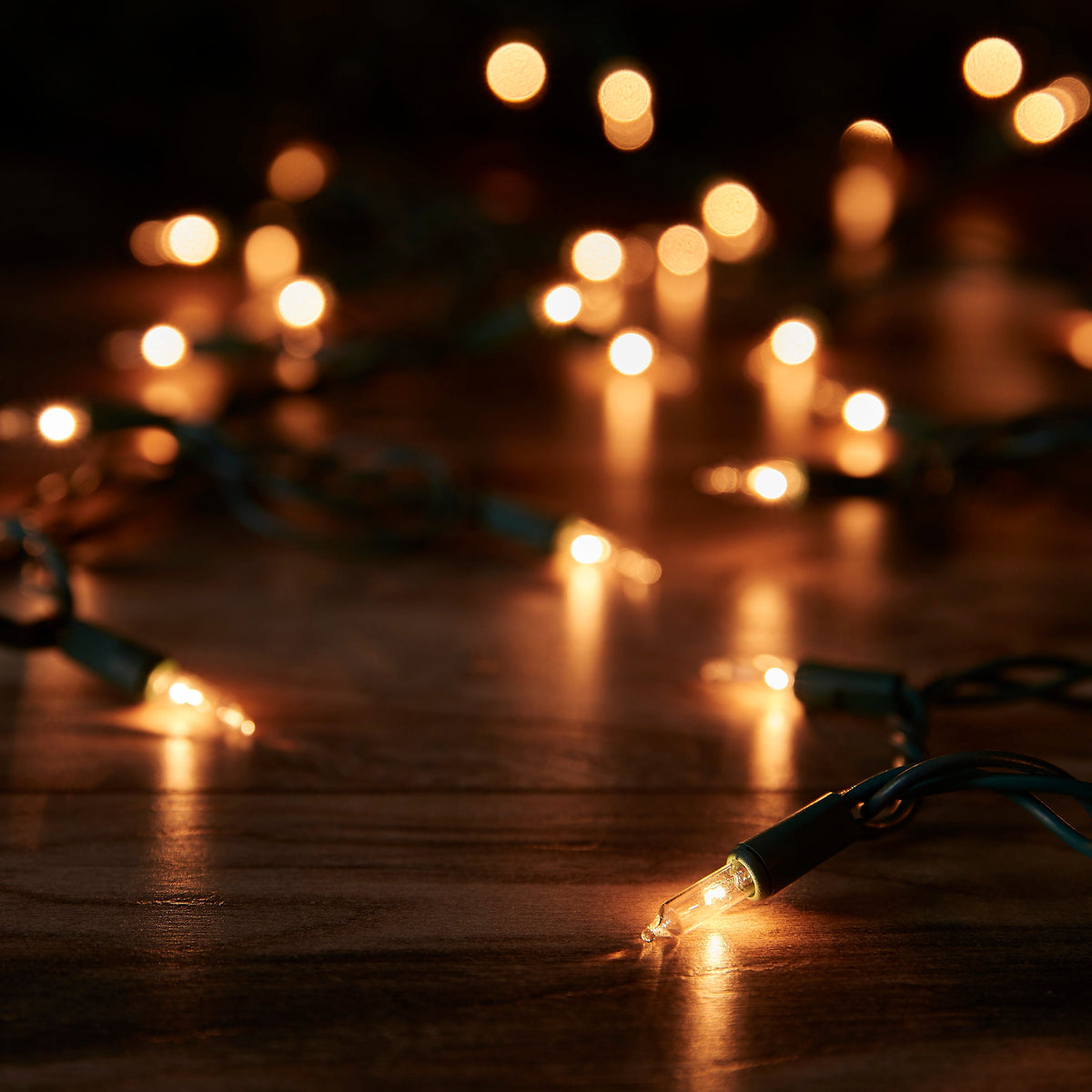 GE String-A-Long 50-Count 10.2-ft Clear Incandescent Plug-In Christmas String Lights, Green Wire