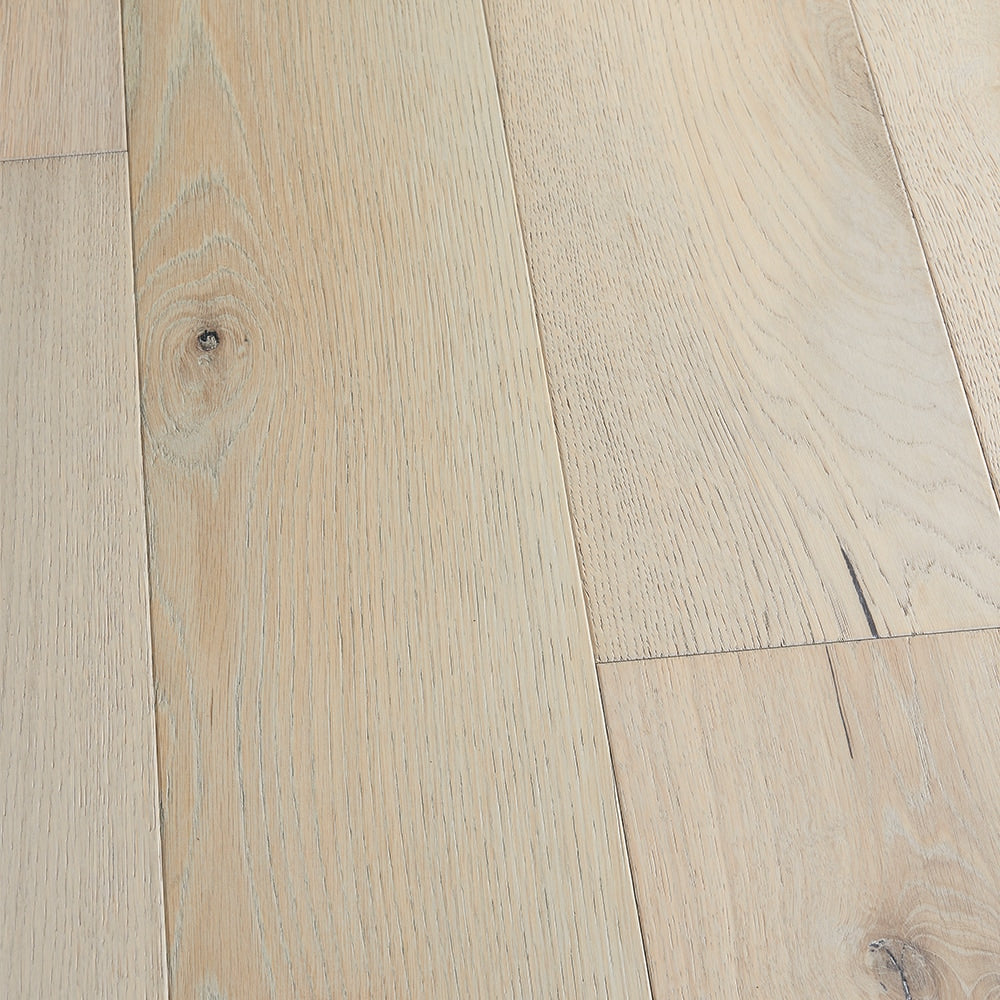 Villa Barcelona French oak Canarias hardwood flooring — surface grain detail