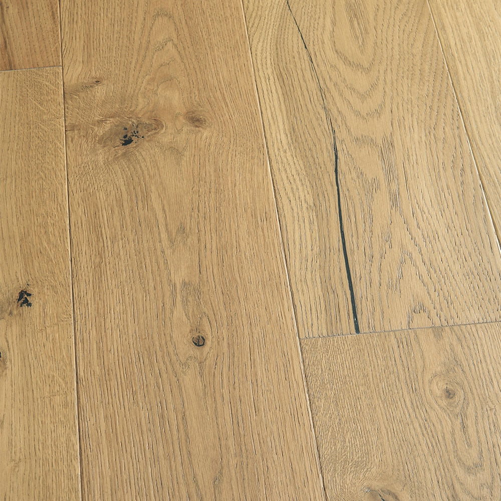 Villa Barcelona Oak Gracia hardwood flooring — surface grain detail