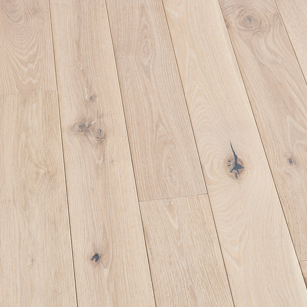 Villa Barcelona French oak Harbor hardwood flooring — surface grain detail