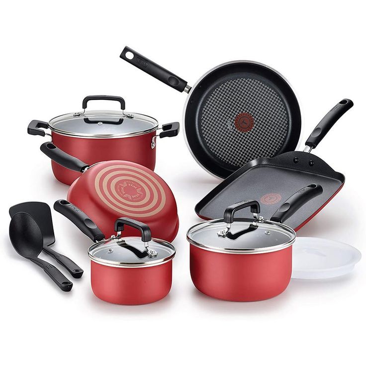 12-Piece Nonstick Titanium Cookware Set with Lids in Red