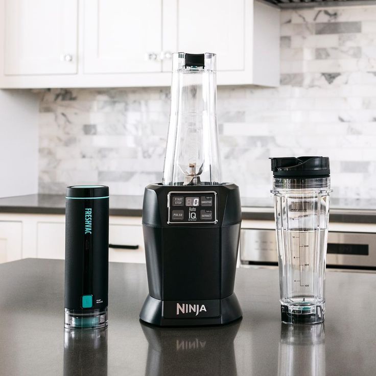 Nutri Ninja 24 oz. 2-Speed Dark Grey Blender with FreshVac Technology