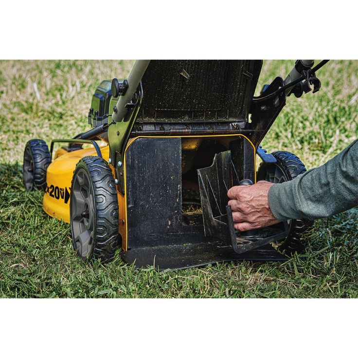 DEWALT 20 in. 20V MAX Lithium Ion Cordless Battery Walk Behind Push Lawn Mower with (4) 5.0Ah Batteries and Charger Included