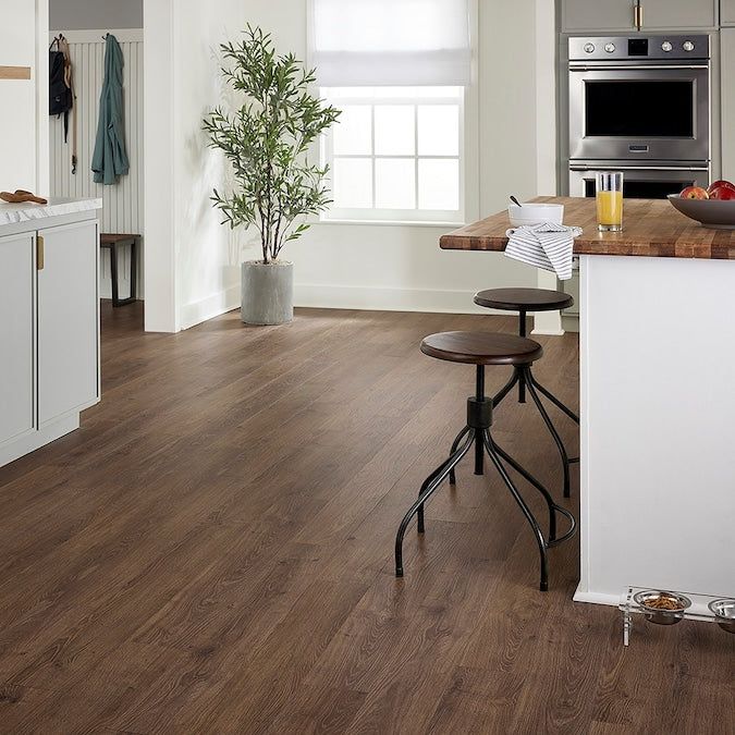 Pergo Pro +WetProtect Aventcross Oak Waterproof Laminate Flooring - 22.17 sq ft