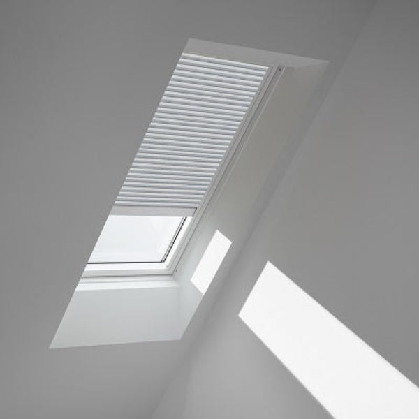 VELUX Manual Venting Curb Mount Skylight - White Solar Powered Shade image 12