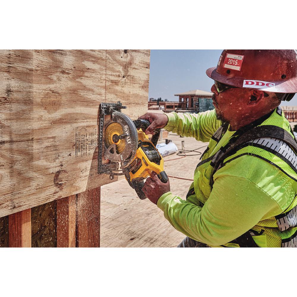 FLEXVOLT 60-Volt MAX Li-Ion Cordless Brushless 7-1/4 in. Wormdrive Circ Saw(Tool-Only) w/ Bonus FLEXVOLT 20V/60V Battery