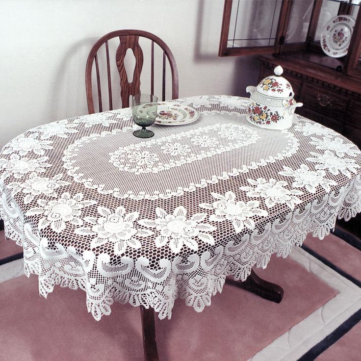 Rose Oval Off-White Polyester Tablecloth