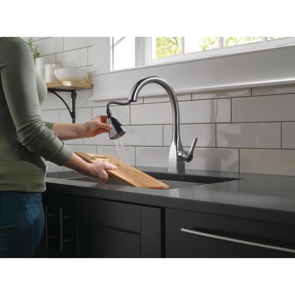 Mateo Single-Handle Pull-Down Sprayer Kitchen Faucet with ShieldSpray Technology in Arctic Stainless - Super Arbor