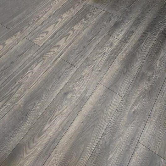 Attie Creek Oak 7 mm T x 7.6 in. W Laminate Wood Flooring (26.8 sqft/case)