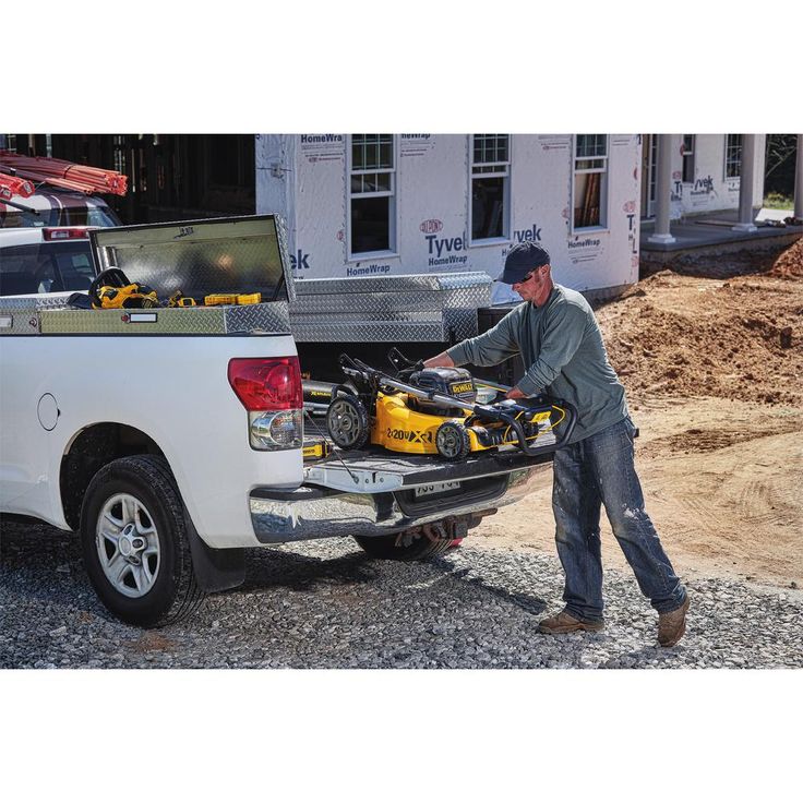 DEWALT 20 in. 20V MAX Lithium Ion Cordless Battery Walk Behind Push Lawn Mower with (4) 5.0Ah Batteries and Charger Included