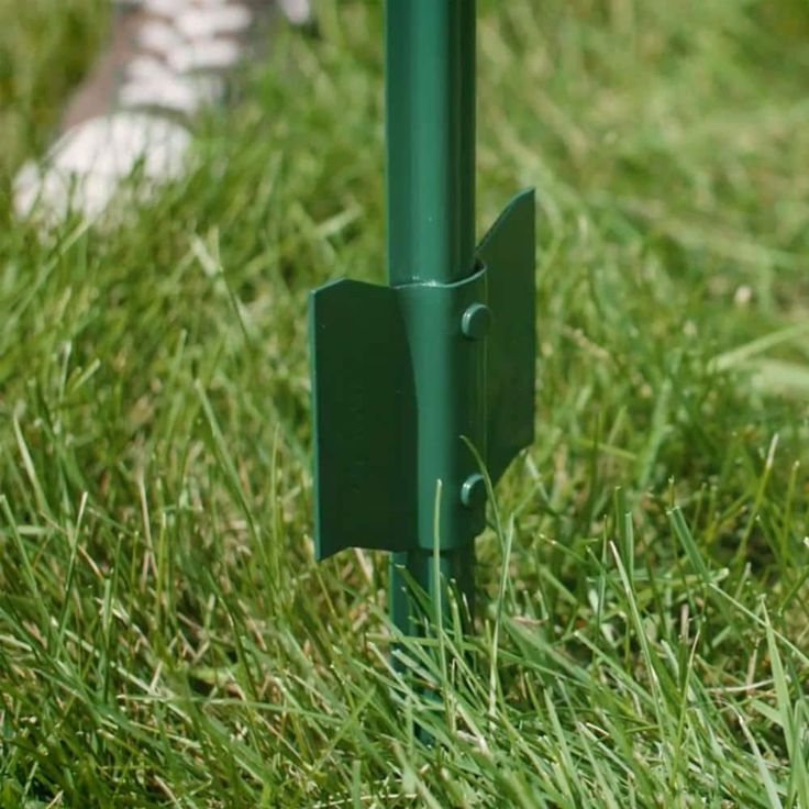 Everbilt 1-1/4 in. x 3/4 in. x 3 ft. 14-Gauge Green Steel U-Fence Post with Anchor Plate