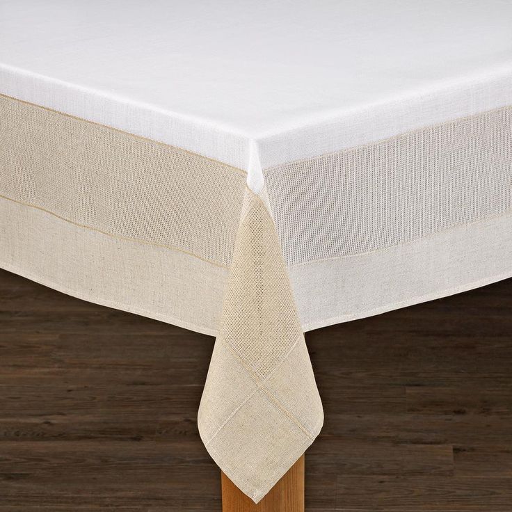 Bohemia 60 in. x 84 in. White/Natural 100% Polyester Tablecloth