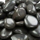 MSI Black Polished 0.5 cu. ft . 0.75 to 1.25 in. Pebbles. 40 lb. Bag (55 Bags / Pallet)