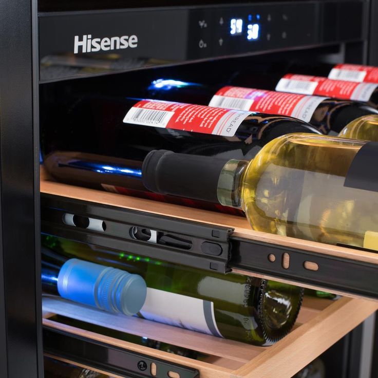 Hisense 46-Bottle Capacity Glass Door with Stainless Steel Frame Dual Zone Cooling Built-In/Freestanding Wine Chiller