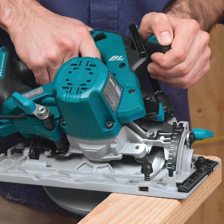 18-Volt 5.0Ah LXT Lithium-Ion Brushless Cordless 6-1/2 in. Circular Saw Kit