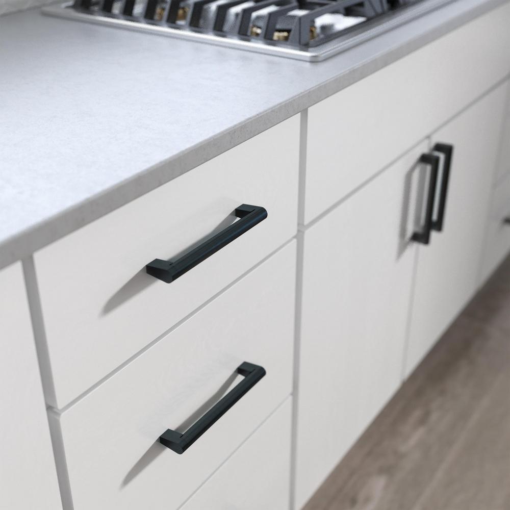 Stratford Bar 6-5/16 in. (160 mm) Matte Black Cabinet Pull - Super Arbor
