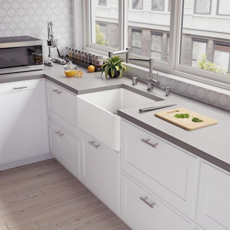 Fireclay 24 in. Single Bowl Farmhouse Kitchen Sink in White