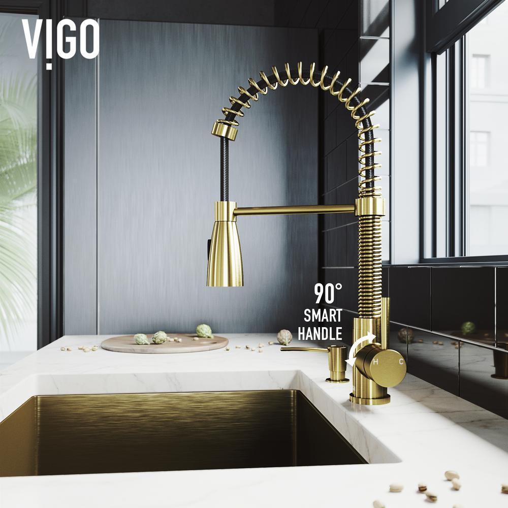 Brant Single-Handle Pull-Down Sprayer Kitchen Faucet with Soap Dispenser in Matte Gold - Super Arbor