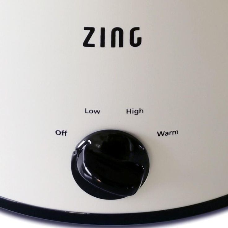 4 Qt. Round White Slow Cooker with Glass Lid