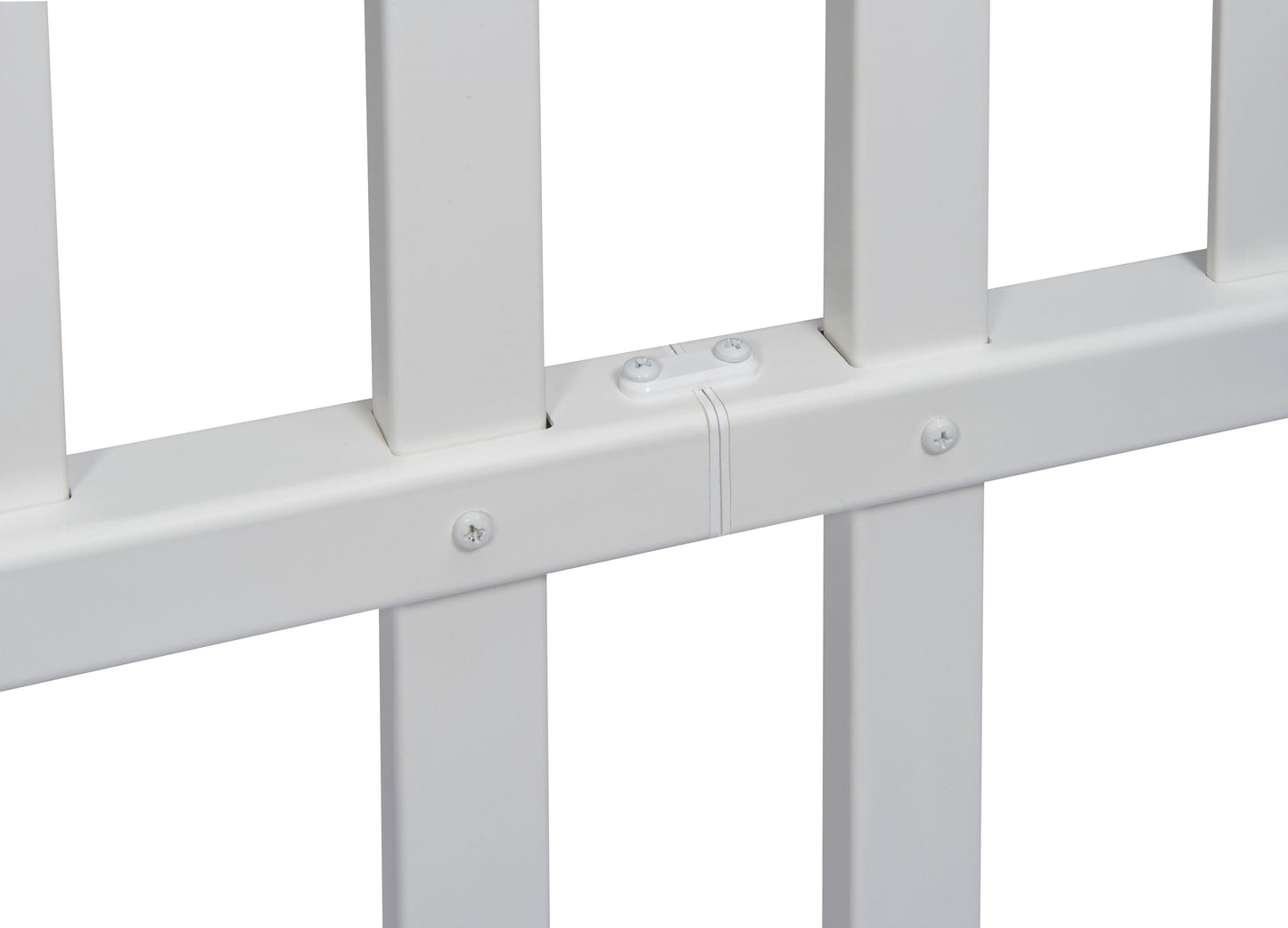 Zippity Outdoor Products Washington 2 Panels 2.5-ft H x 3.5-ft W White Privacy Vinyl Scallop Fence Panel (Unassembled)