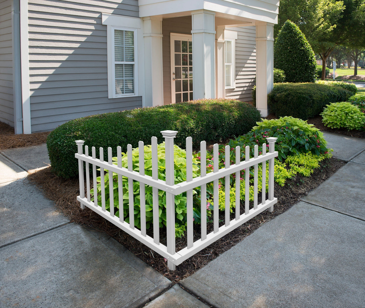 Zippity Outdoor Products Ashley 2 Panels 2.5-ft H x 3-ft W White Vinyl Scallop Fence Panel (Unassembled)
