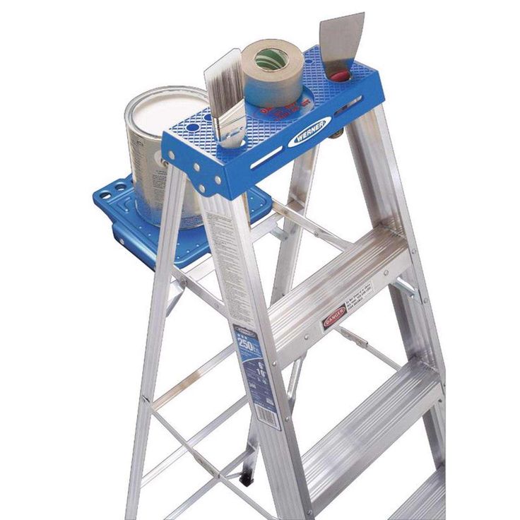 Werner 4 ft. H Aluminum Step Ladder Type I 250 lb. capacity