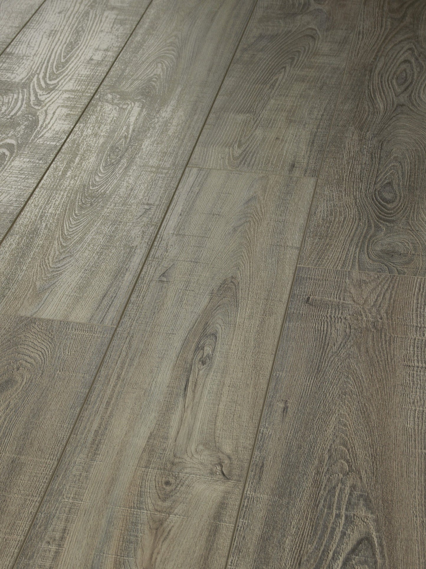Shaw Parallax HD Plus Charming 7-in Wide x 8-mm Thick Waterproof Luxury Vinyl Plank Flooring (18.91-sq ft)