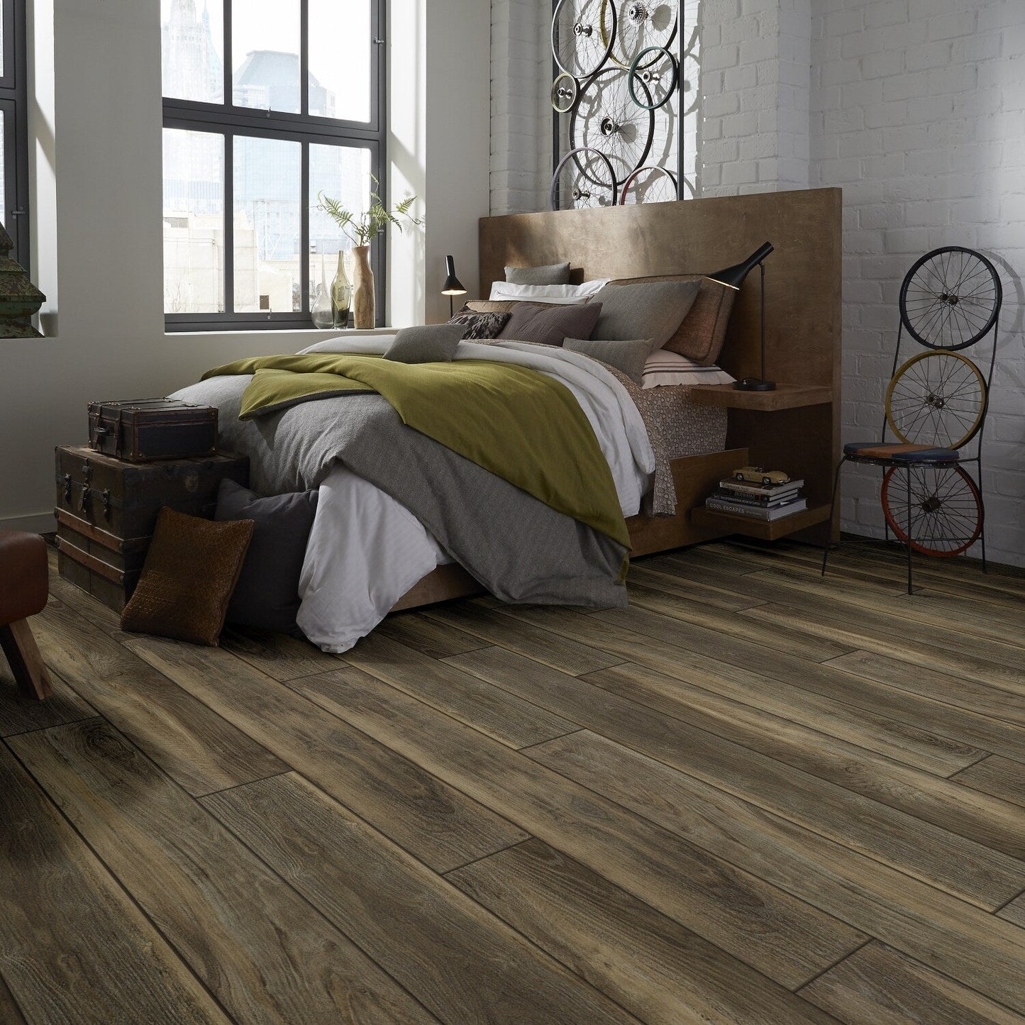 Shaw Parallax HD Plus Alluring 7-in Wide x 8-mm Thick Waterproof Luxury Vinyl Plank Flooring (18.91-sq ft)