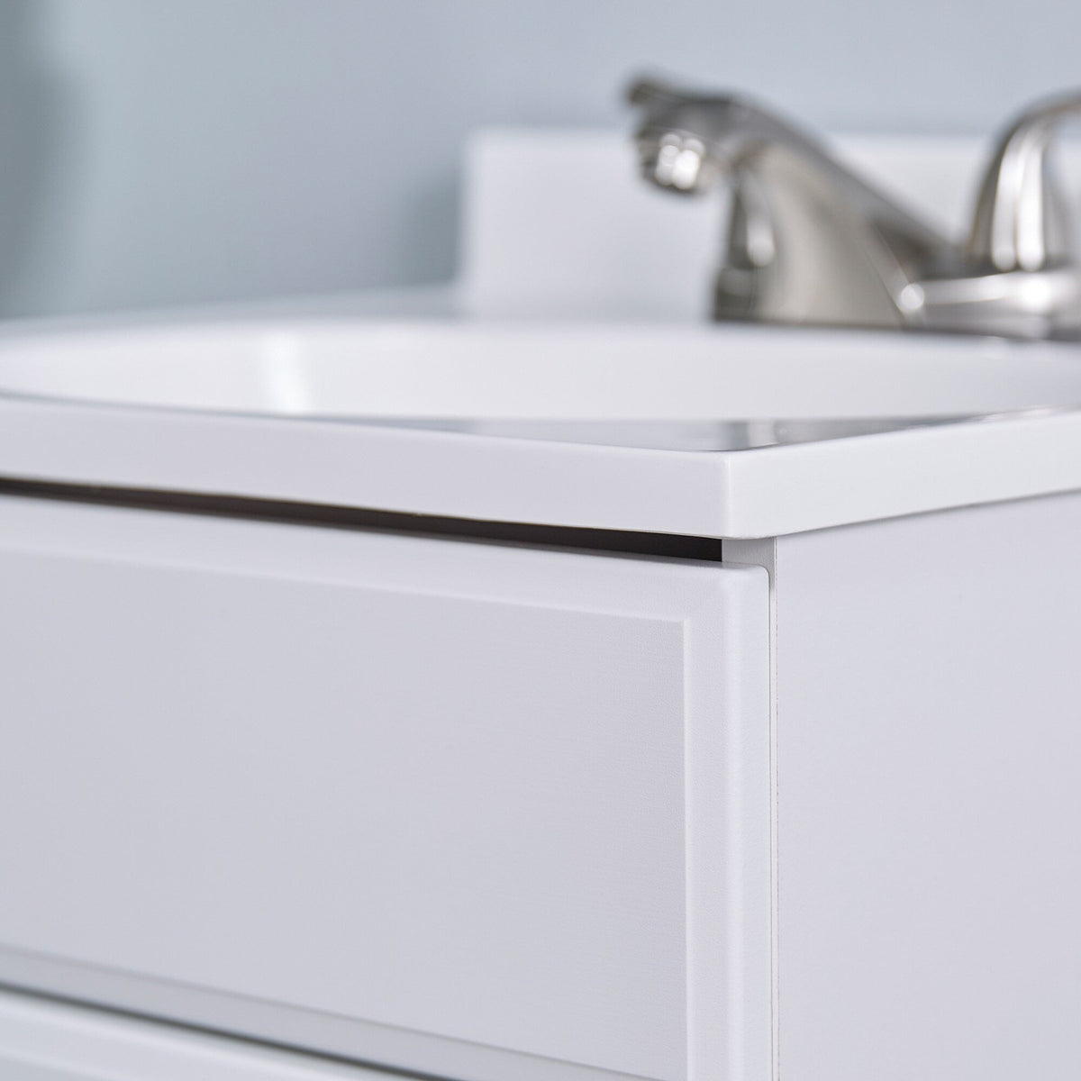 Project Source 18.6-in White Single Sink Bathroom Vanity with White Cultured Marble Top