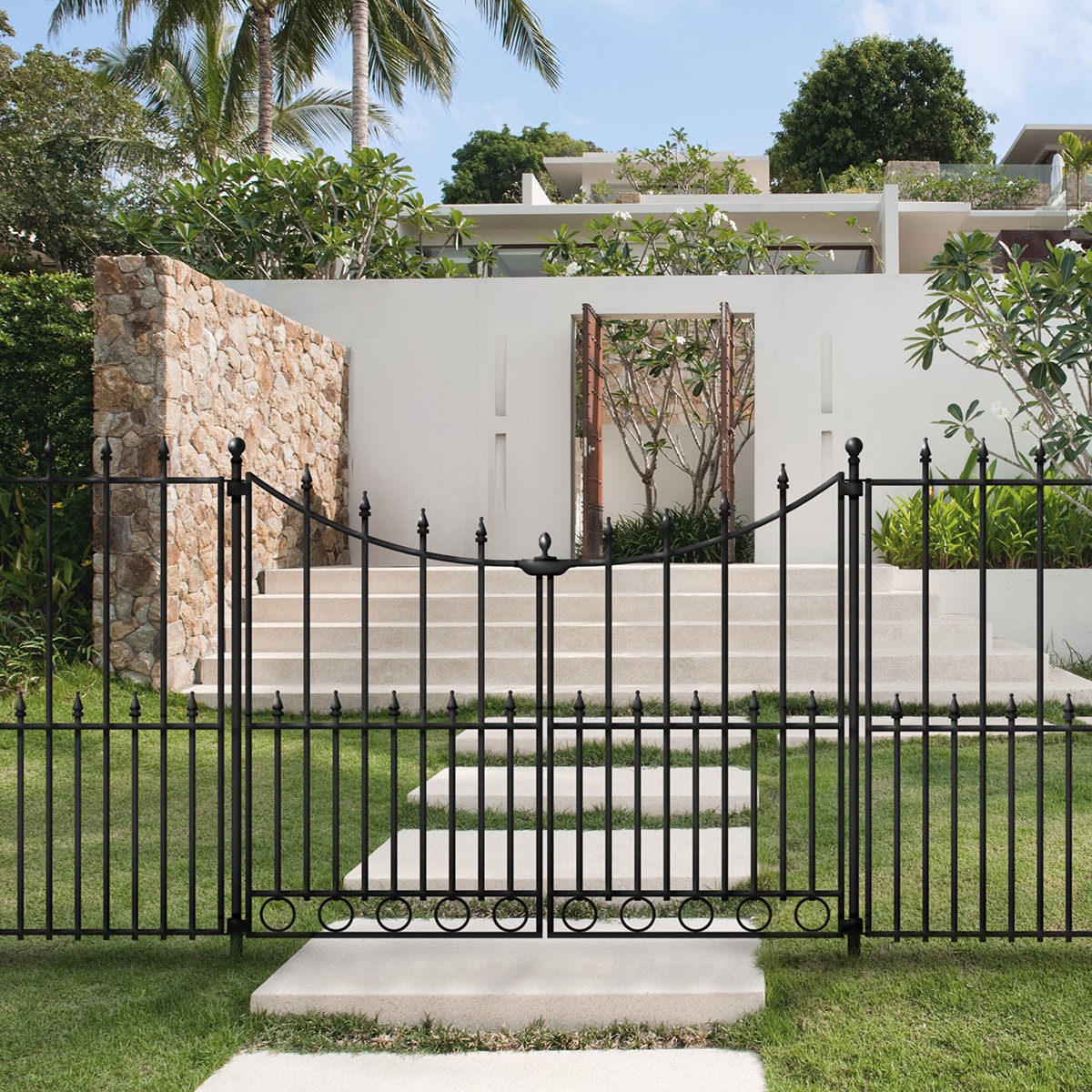 YARDLINK Empire 3-ft W Powder-coated Steel Decorative Metal Pressed-point No Dig Decorative Walk-thru Fence Gate