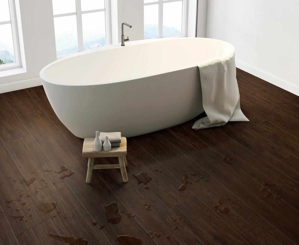 Style Selections Chestnut Oak 7-in W x 48-in L x 5.5-mm Waterproof Interlocking Luxury Vinyl Plank Flooring, 20-mil Wear Layer (18.62-sq ft Carton)