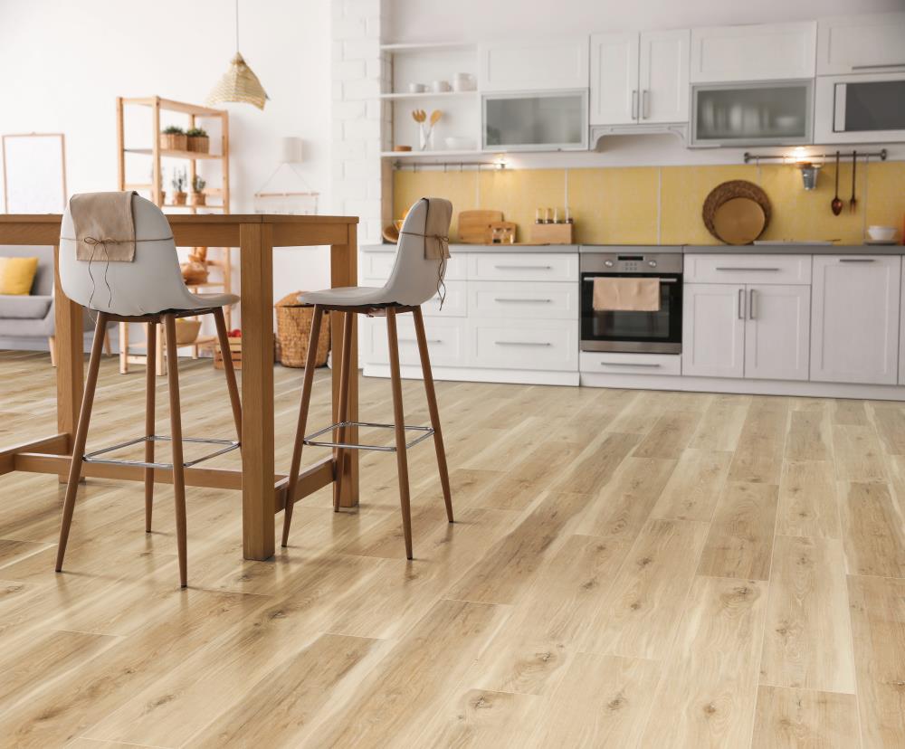 Style Selections Natural Hickory Waterproof Luxury Vinyl Plank Flooring, 7-in W x 48-in L, 5-1/2 mm Thick, 20-mil Wear Layer (18.62-sq ft Carton)