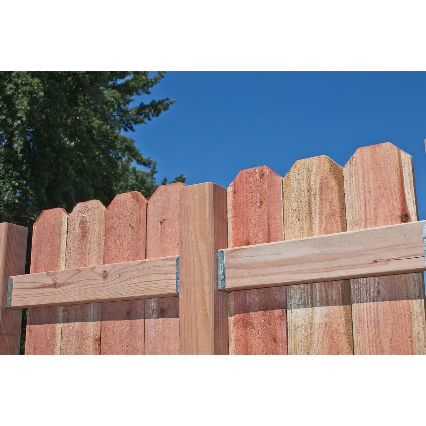 Simpson Strong-Tie FB 0.787-in Zmax Galvanized, G185 Steel Rail Bracket For Wood Fence