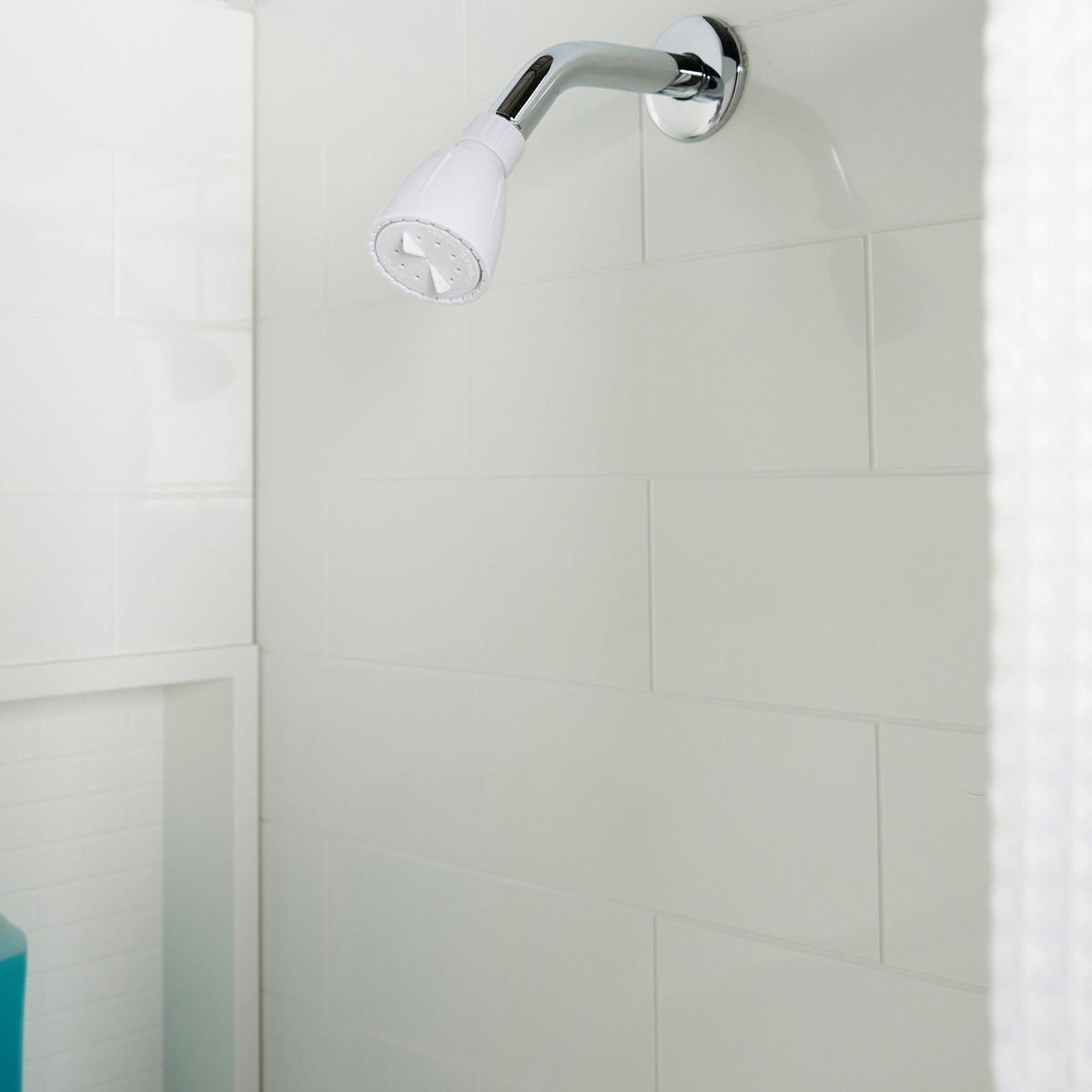 Project Source White 1-Spray Shower Head, 2.5 GPM (9.5 LPM)
