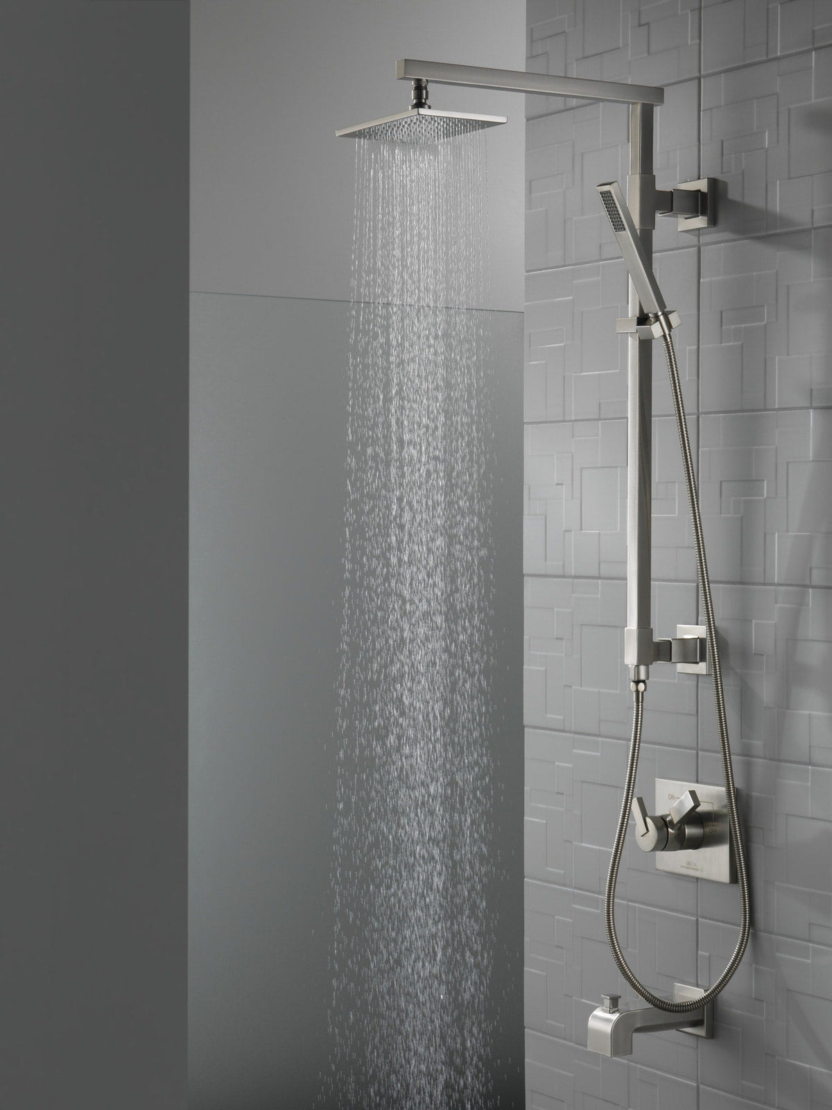 Delta Vero Stainless Steel Bathtub/Shower Trim Ring, 2.75-in (0.5-in ID)