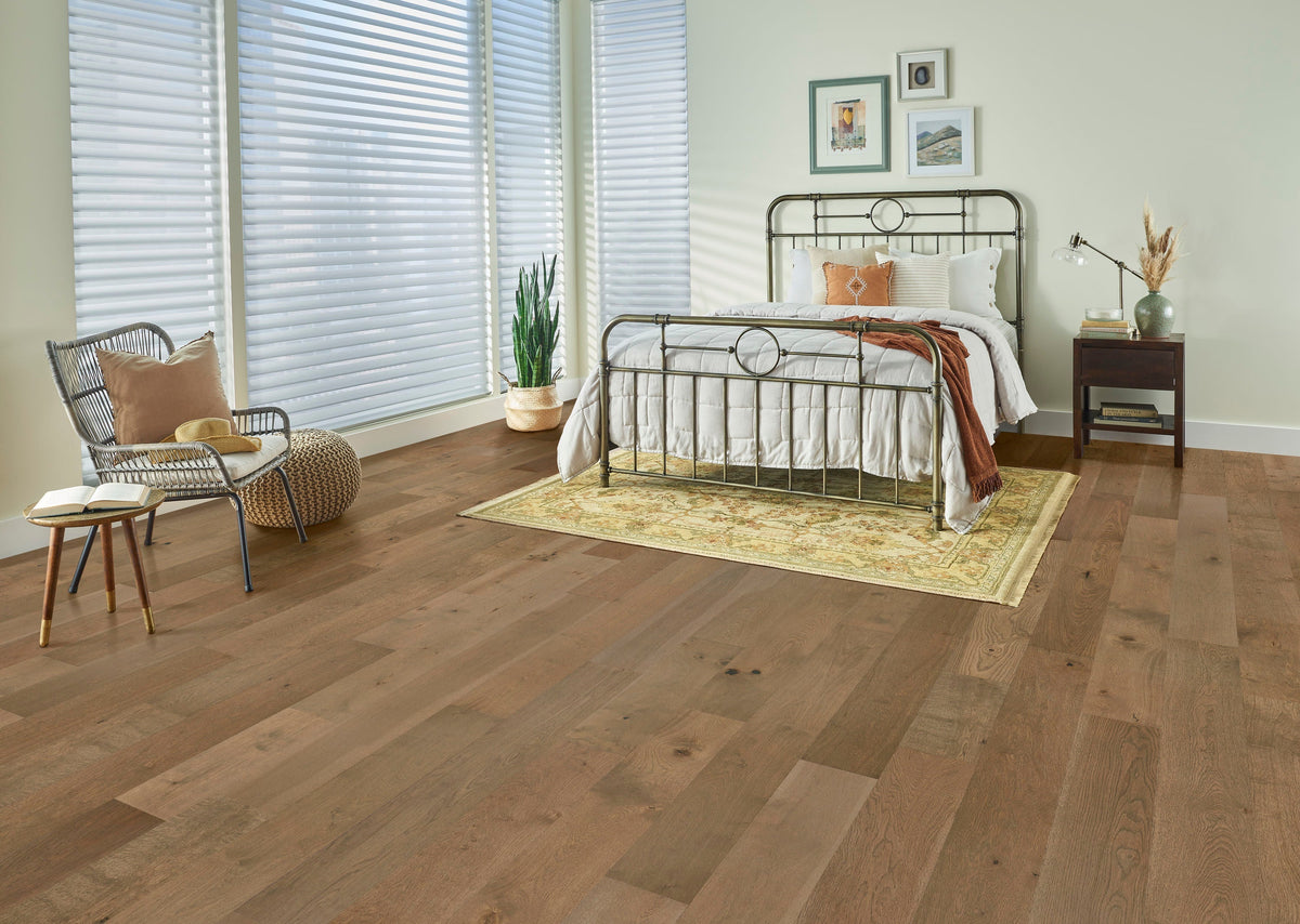 Bruce America's Best Choice Haven Point White Oak 7-in W x 3/8-in T x Varying Length Smooth/Traditional Engineered Hardwood Flooring (32.63-sq ft / Carton)