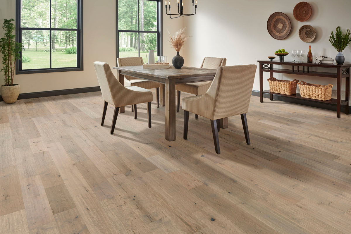 Bruce America's Best Choice Breezy Gray White Oak 6-in W x 3/8-in T x Varying Length Handscraped Engineered Hardwood Flooring (30.63-sq ft / Carton)
