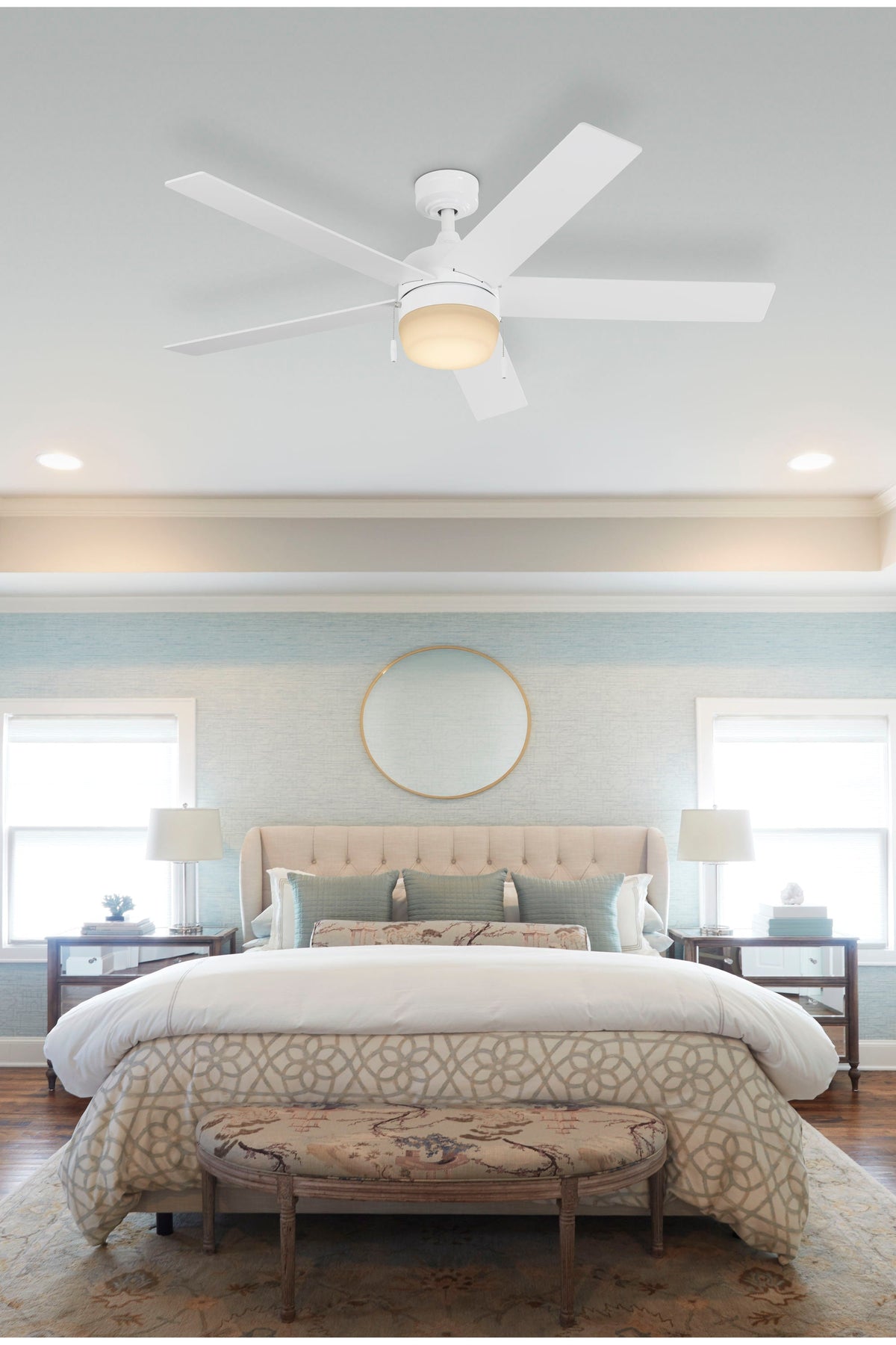 Harbor Breeze Newbern 52-in White Indoor Ceiling Fan with Light (5-Blade)