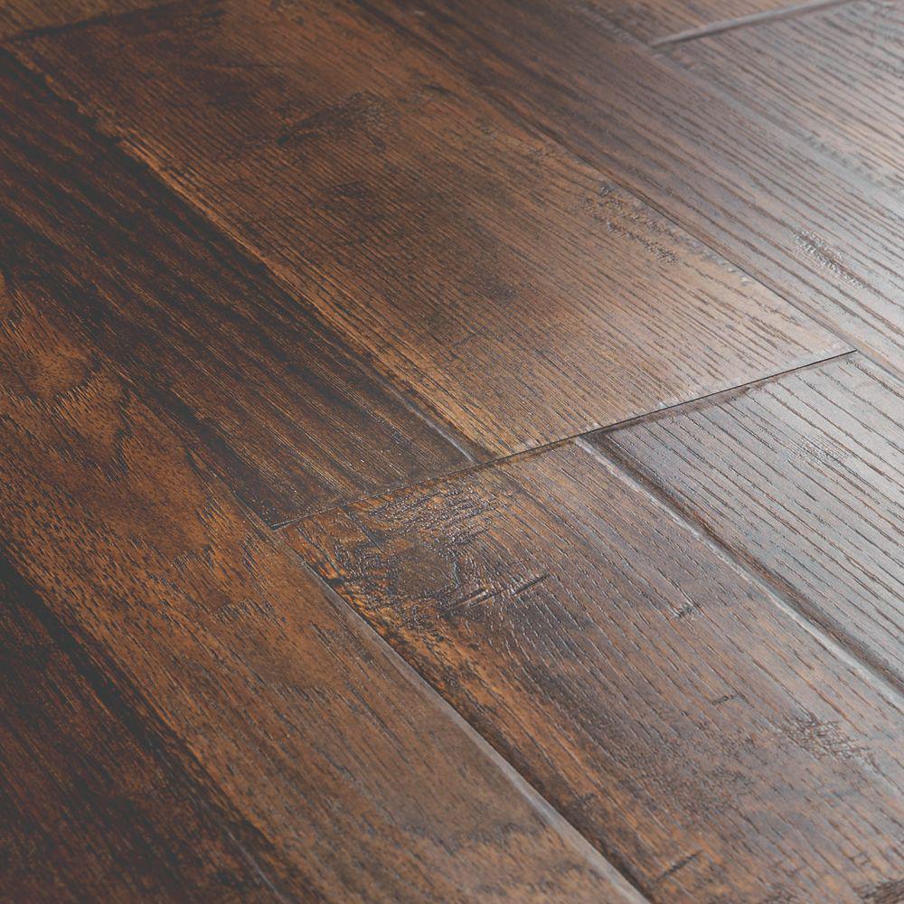 Pergo Outlast+ Waterproof Harvest Cherry 10 mm T x 6.14 in. W x 47.24 in. L Laminate Flooring (967.2 sq. ft. / pallet)