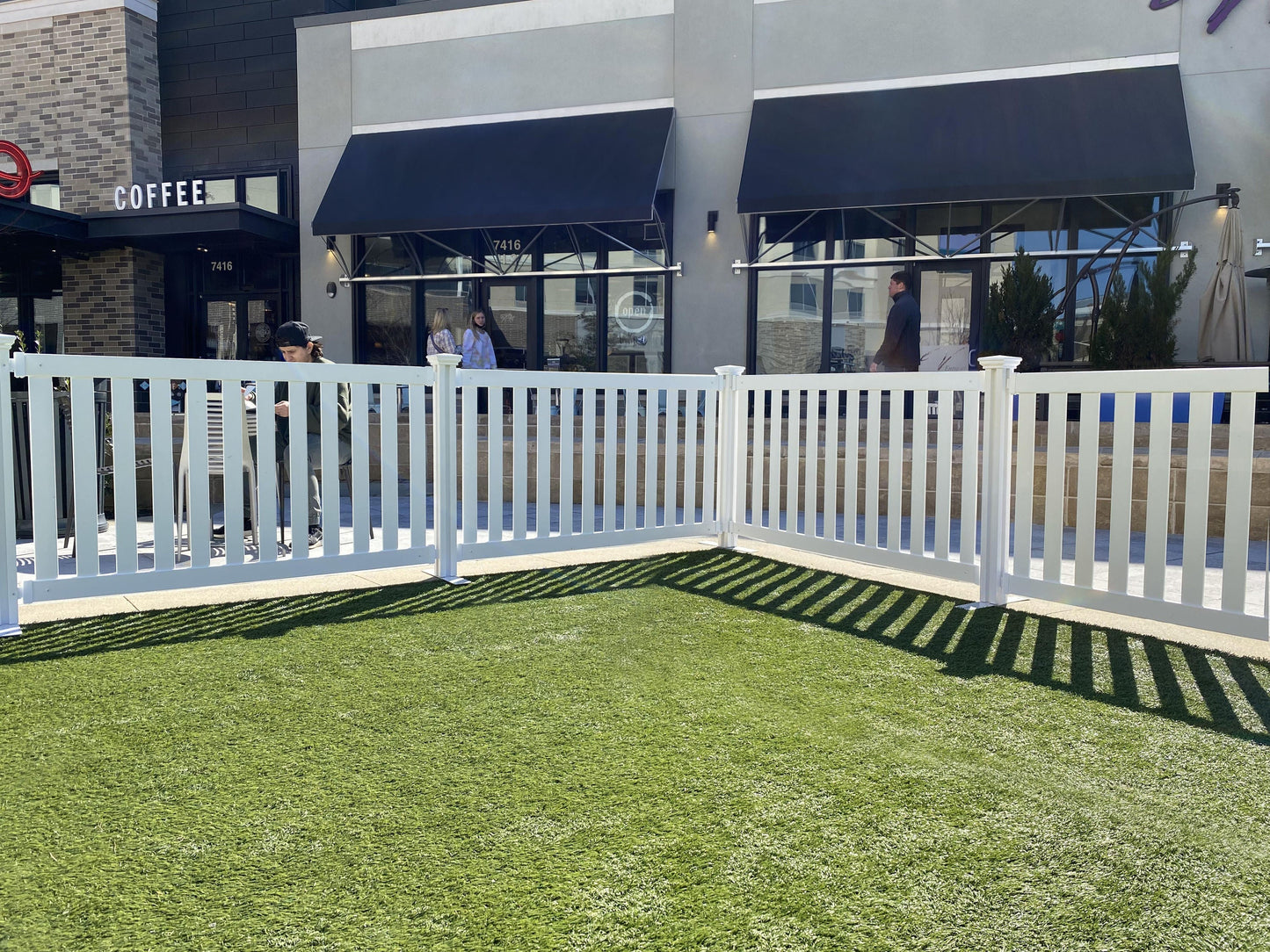 Zippity Outdoor Products Davidson Hinged Portable Event 3-ft H x 5.5-ft W White Vinyl Flat-top Fence Panel No Dig (Unassembled)