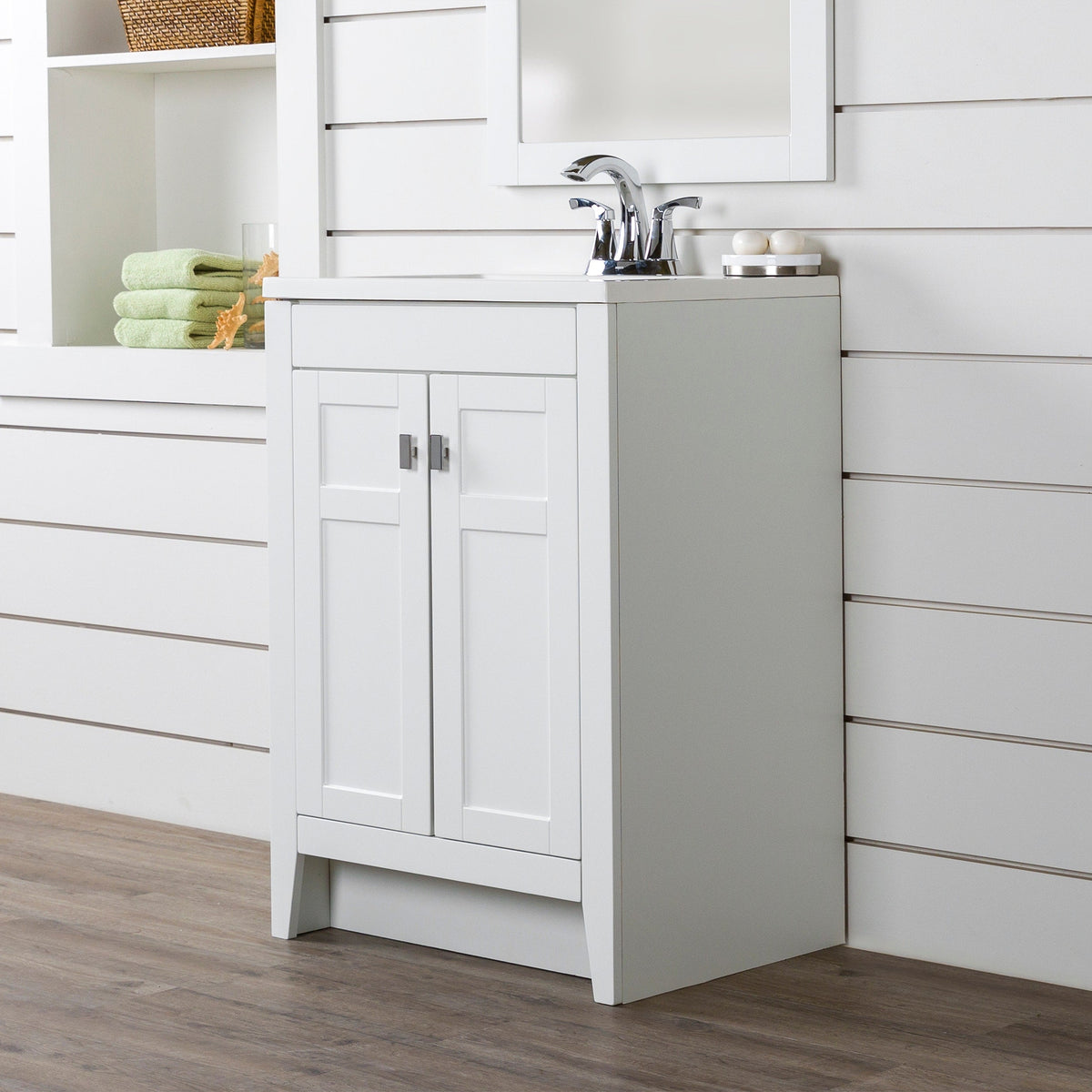 Diamond NOW Brenton 24-in White Single Sink Bathroom Vanity with White Cultured Marble Top