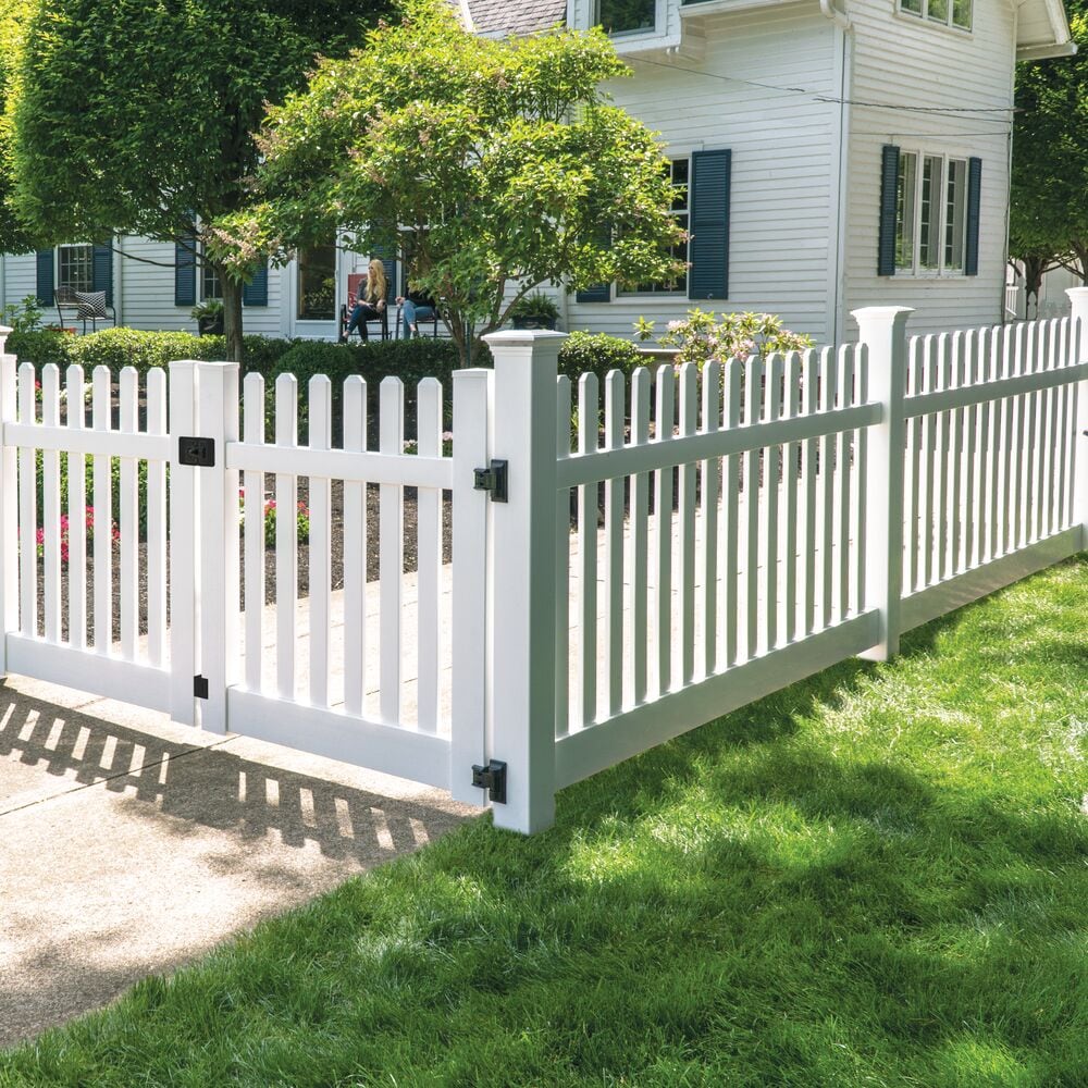 Freedom Lennox 4-ft H x 8-ft W White Vinyl Fence Panel (Unassembled)